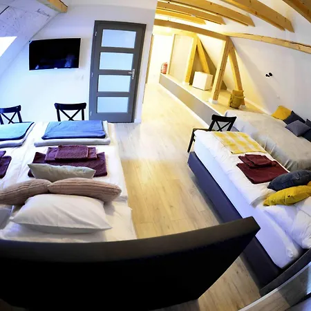 Orosz Gabor Apartmens Lägenhet *