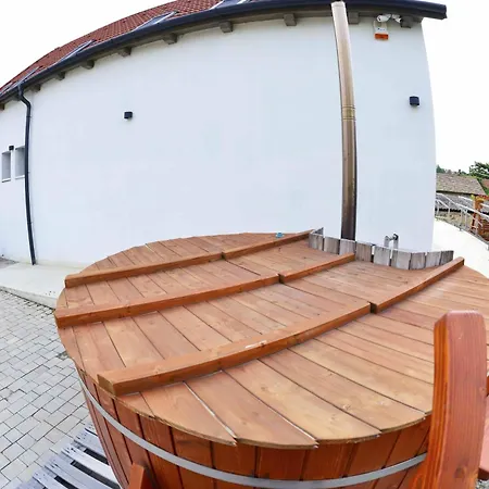 Orosz Gabor Apartmens * Mád
