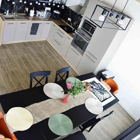 Lägenhet Orosz Gabor Apartmens *