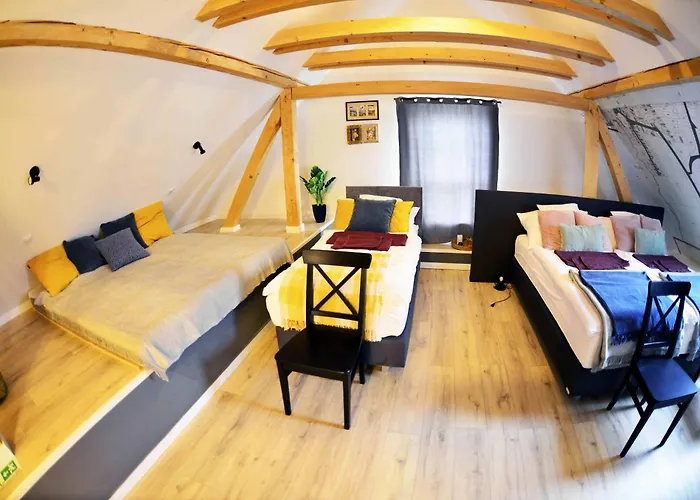 Orosz Gabor Apartmens *